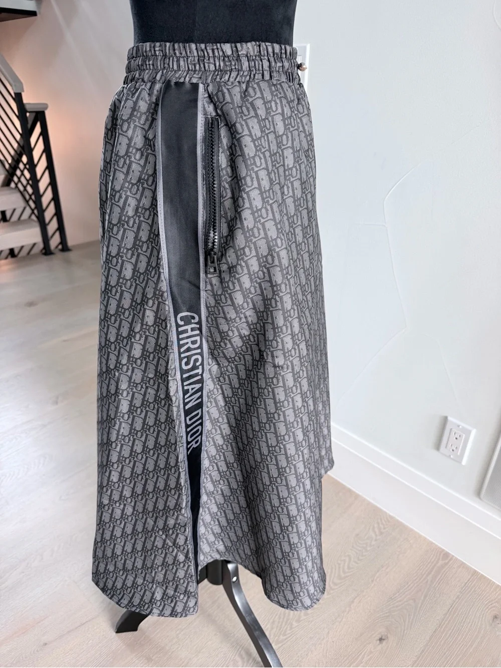 Dior Women's Gray Patterned A-Line Skirt size S waist 26”